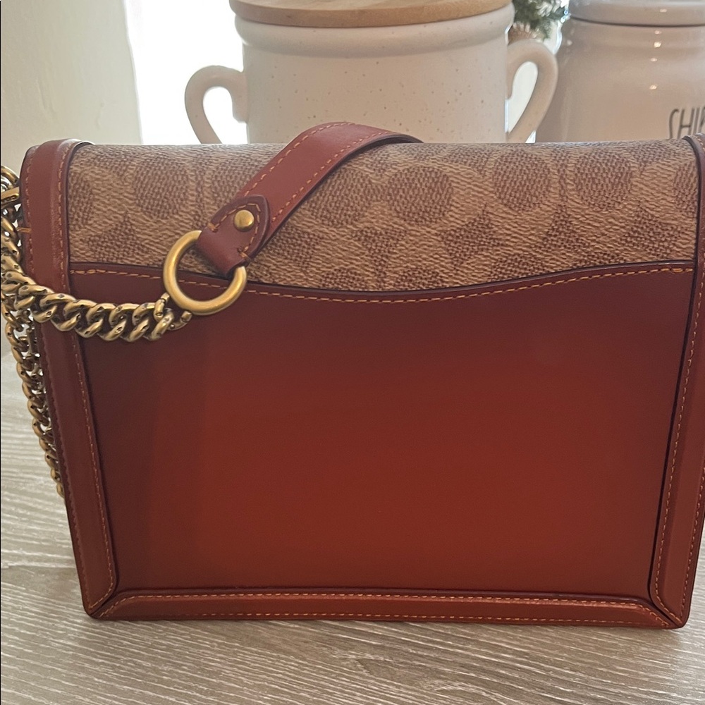 Coach Hutton Brown and Tan shoulder bag - Picture 6 of 16